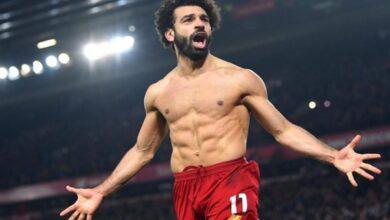 محمد صلاح يحتفل مع ليفربول